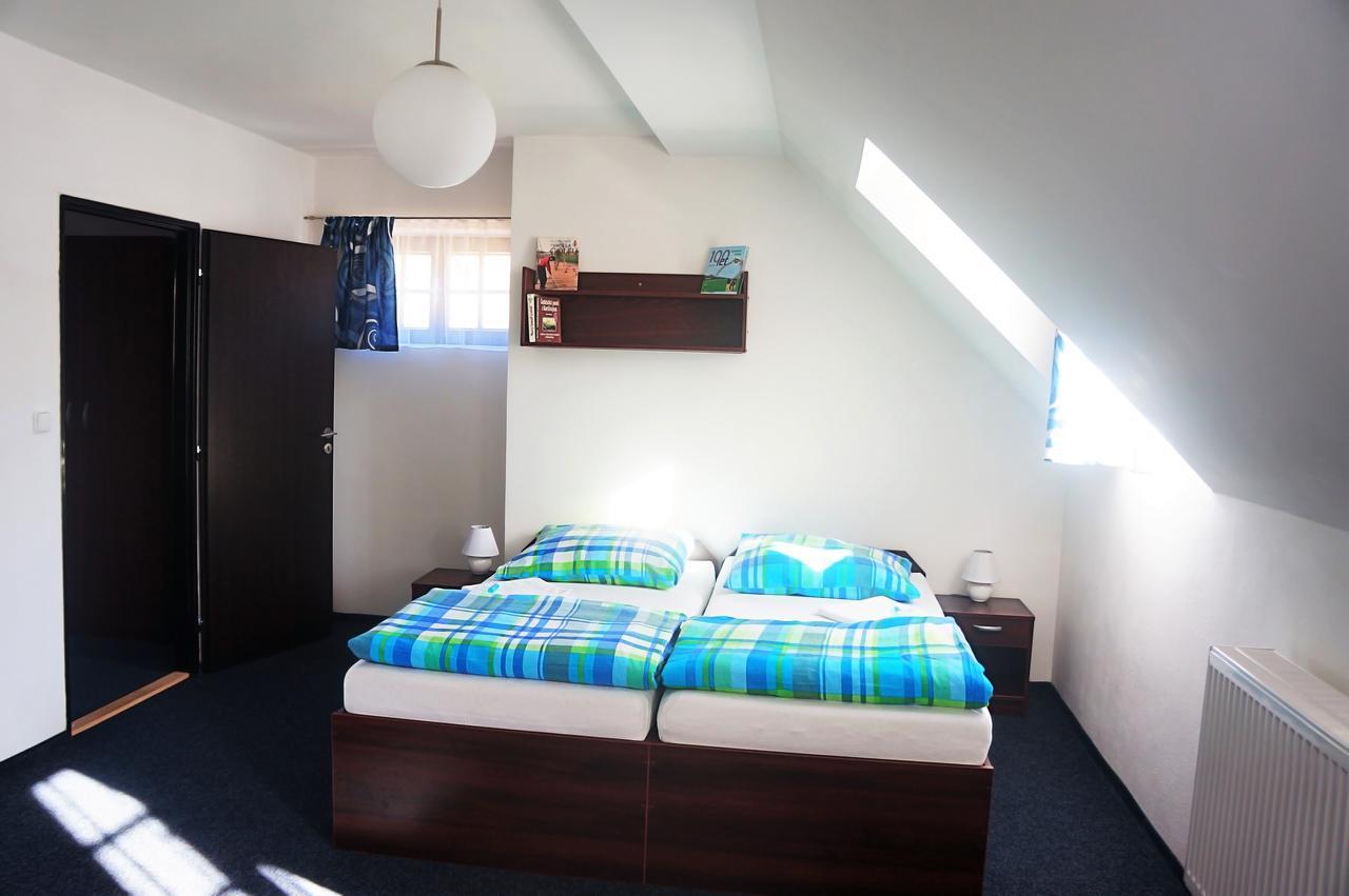 Hotel Pivovar Kacov Екстер'єр фото