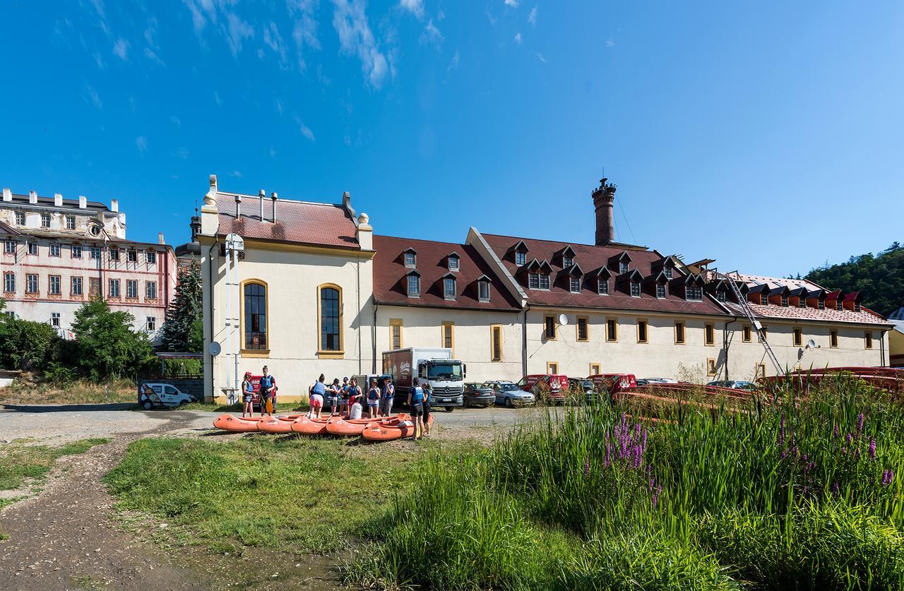 Hotel Pivovar Kacov Екстер'єр фото