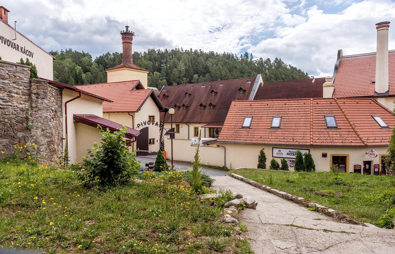 Hotel Pivovar Kacov Екстер'єр фото